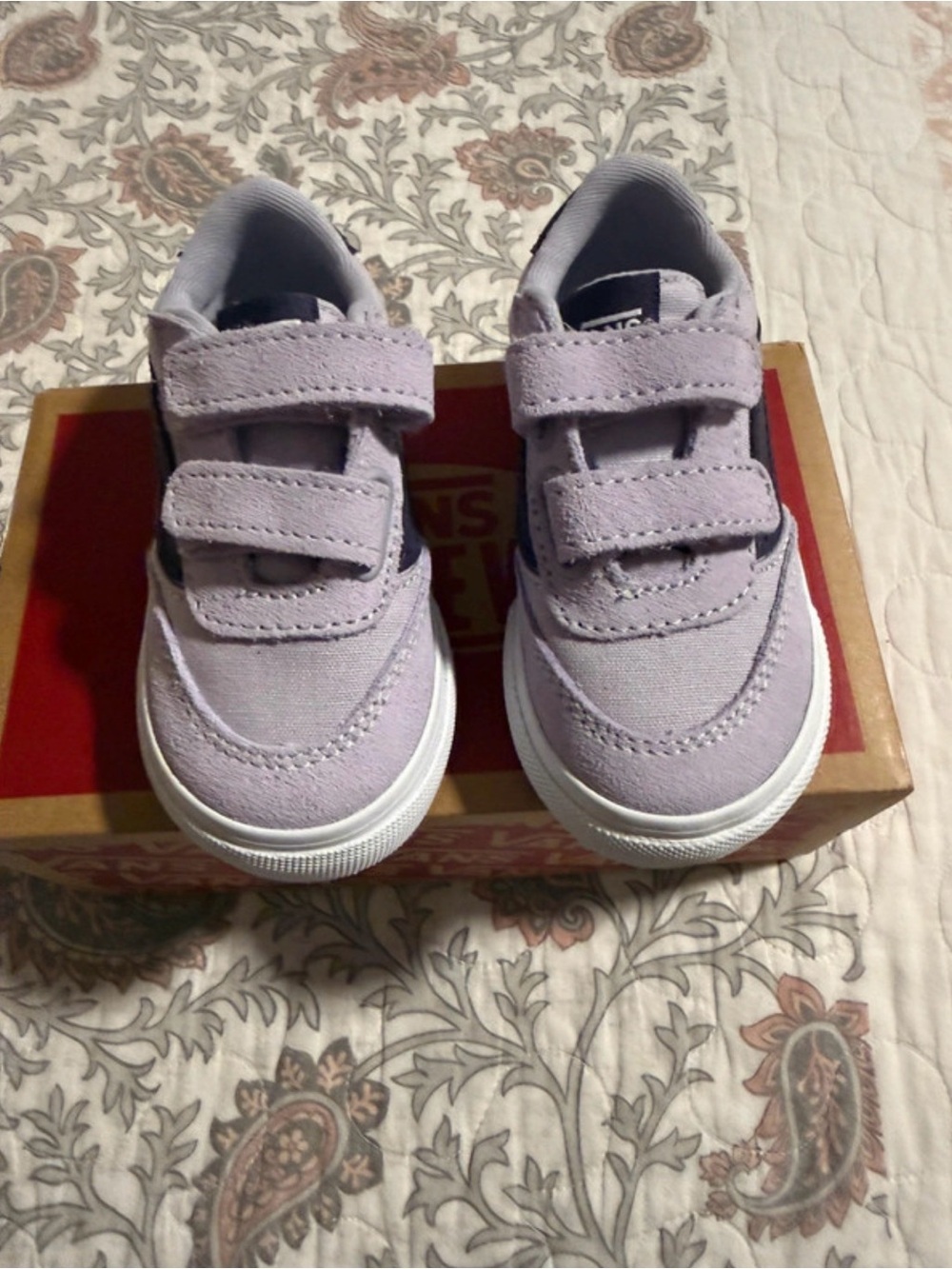 Vans Kids Velcro Sneakers - Lavender and White
